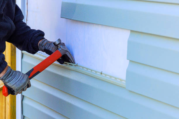 Best Siding Removal and Disposal  in Hoisington, KS